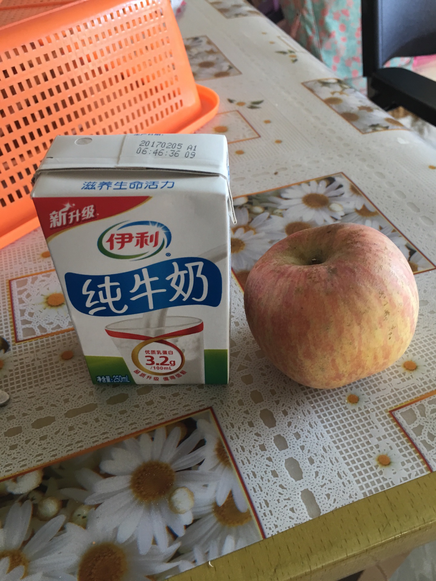 苹果牛奶果汁怎么做_苹果牛奶果汁的做法_豆果美食