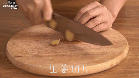 免油炸的豆腐鲜肉狮子头，鲜嫩入味孩子超爱吃！的做法图解2