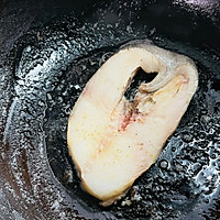 #极地鲜味厨艺大比拼#香煎黑鳕鱼的做法图解3