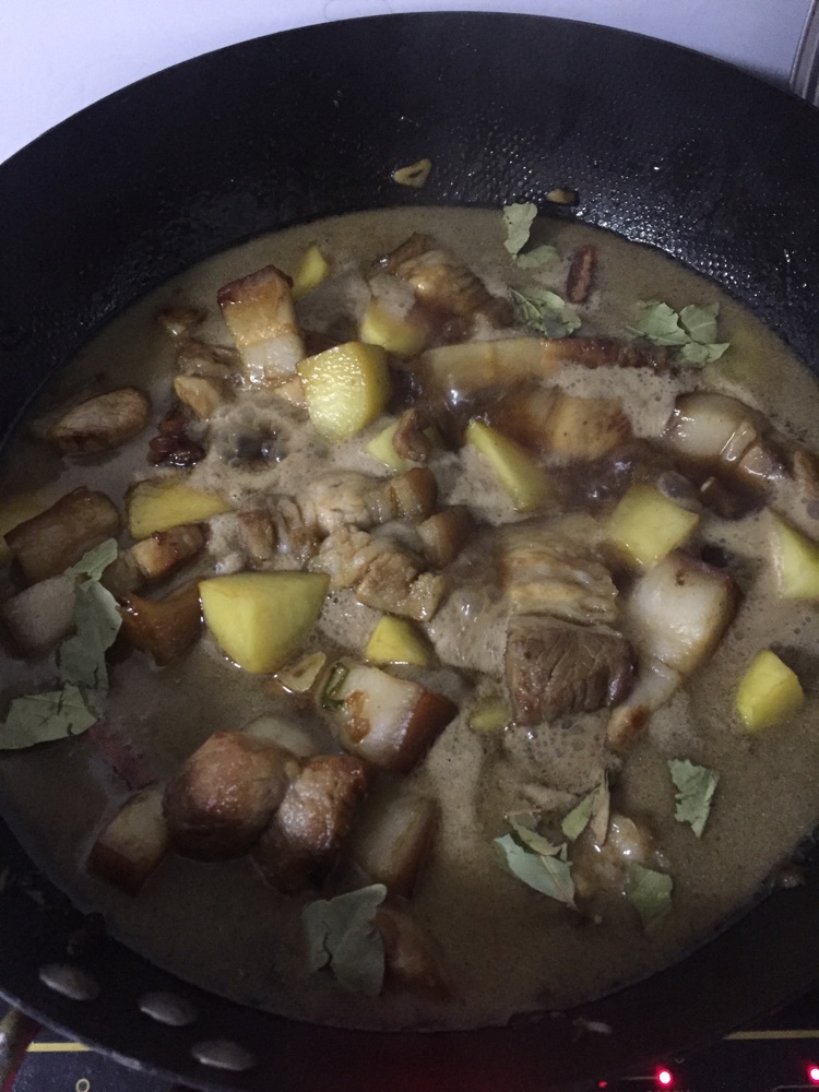 红烧肉炖土豆的做法图解8
