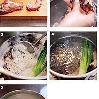「海贼王Sanji料理」22. 百搭の鸡骨高汤的做法图解3