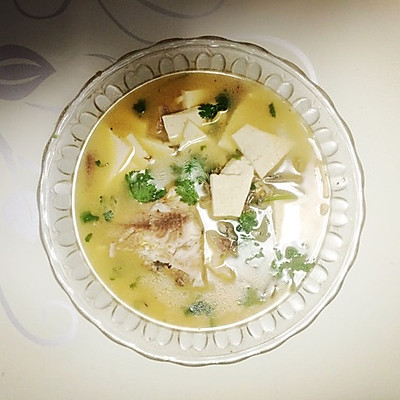 鲤鱼豆腐汤