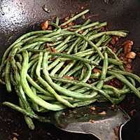 肉沫煸豇豆的做法图解7