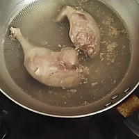 陈皮酱鸭腿的做法图解1