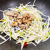 #金龙鱼橄榄油调和油520美食菜谱#炒河粉的做法图解6