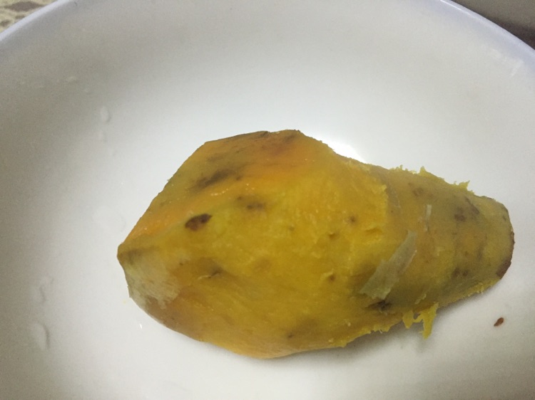 减脂期优质早餐--红薯酸奶浴的做法图解1