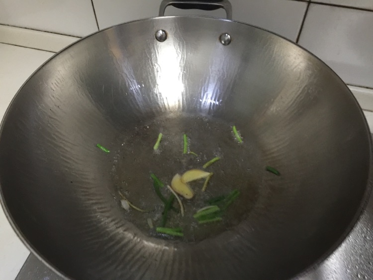 醋溜辣白菜～教你做快手菜的做法图解2