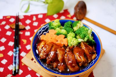 百吃不厌的照烧鸡腿饭