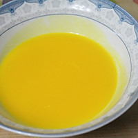 豆渣和巧克力豆完美结合的戚风蛋糕#九阳烘焙剧场#的做法图解2