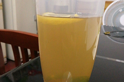 喝一口柠檬青桔绿碧茶