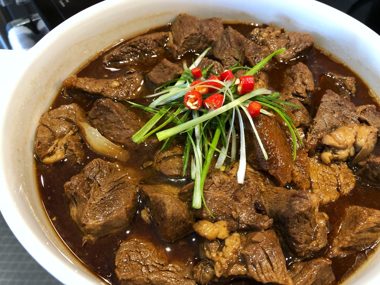 柱侯陈皮炆牛肉的做法
