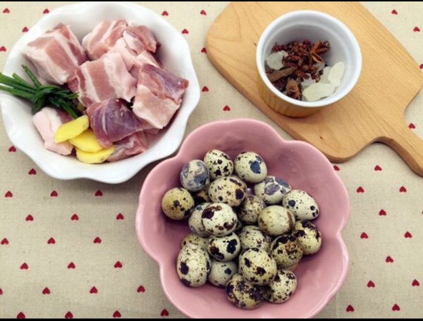 鹌鹑蛋红烧肉#金龙鱼外婆香小榨菜籽油#的做法图解1