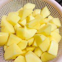 土豆烧土鸡的做法图解9