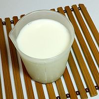 30秒香蕉牛奶的做法图解2