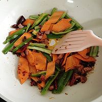 炒方便面的做法图解7