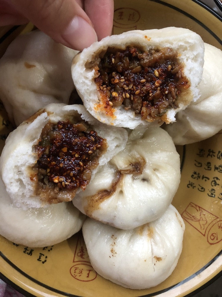 香菇酱肉包的做法
