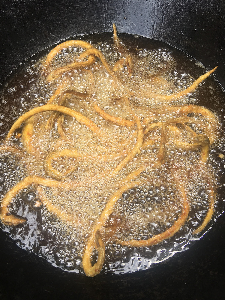 油炸粉鳝的做法