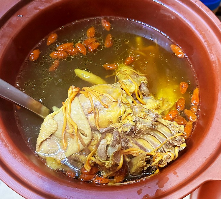 虫草花山药鸡汤养生汤的做法