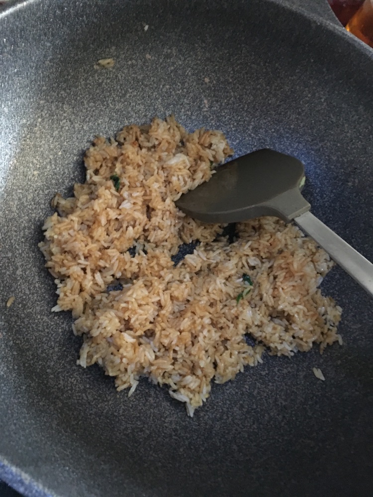 炒饭的做法图解2