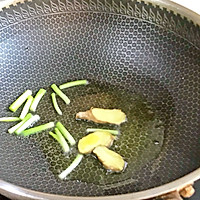 #秋天怎么吃# 红烧土豆牛腩粒的做法图解3