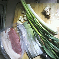 四川家常回锅肉的做法图解1
