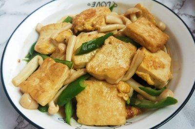 海鲜菇烧豆腐