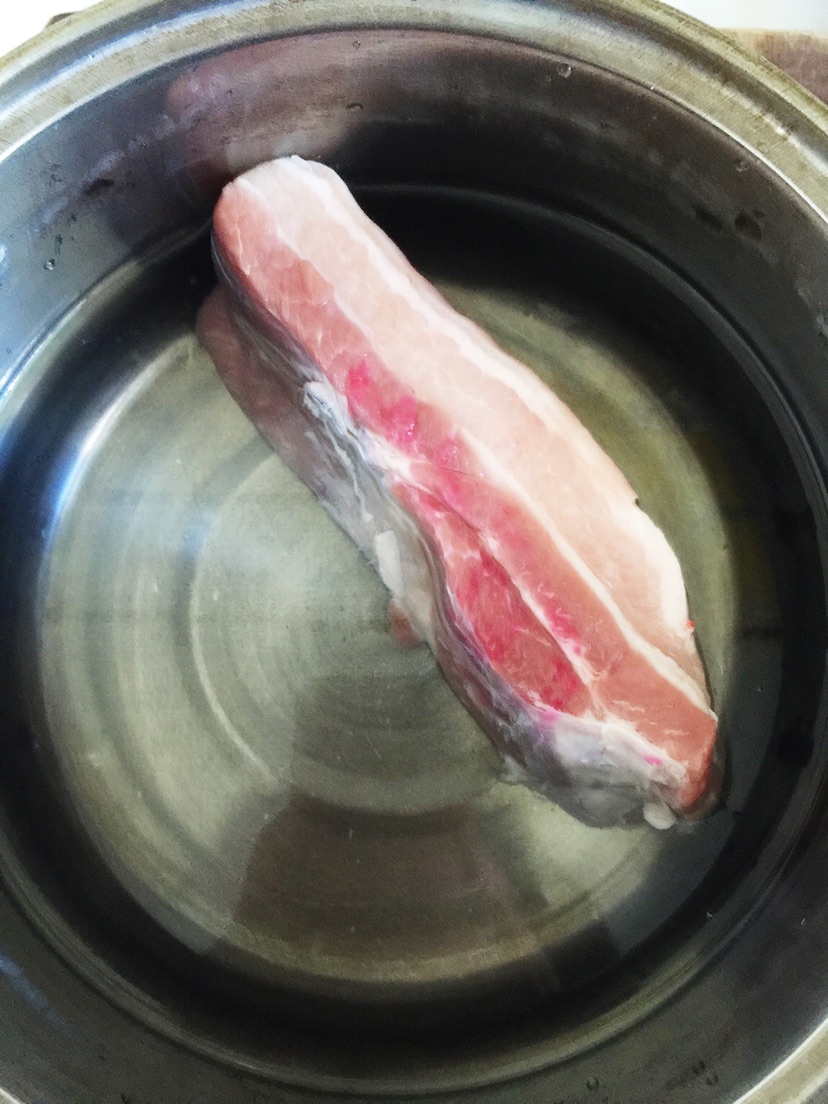 东坡肉的做法图解1