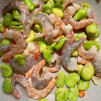 蚕豆炒虾仁的做法图解3