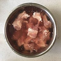 蒜香辣排骨的做法图解1