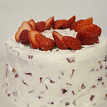 好像有一点点进步-草莓蛋糕