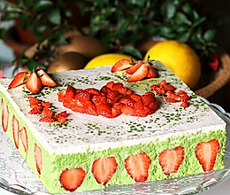 “心”意装进蛋糕--春日清新的抹茶草莓慕斯#豆果5周年#的做法