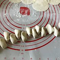 宝宝辅食：芹菜虾仁里脊肉水饺的做法图解8