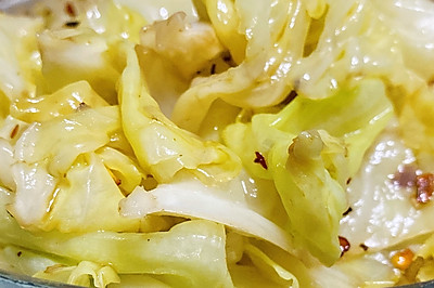 五分钟就能做好的极简版凉拌卷心菜