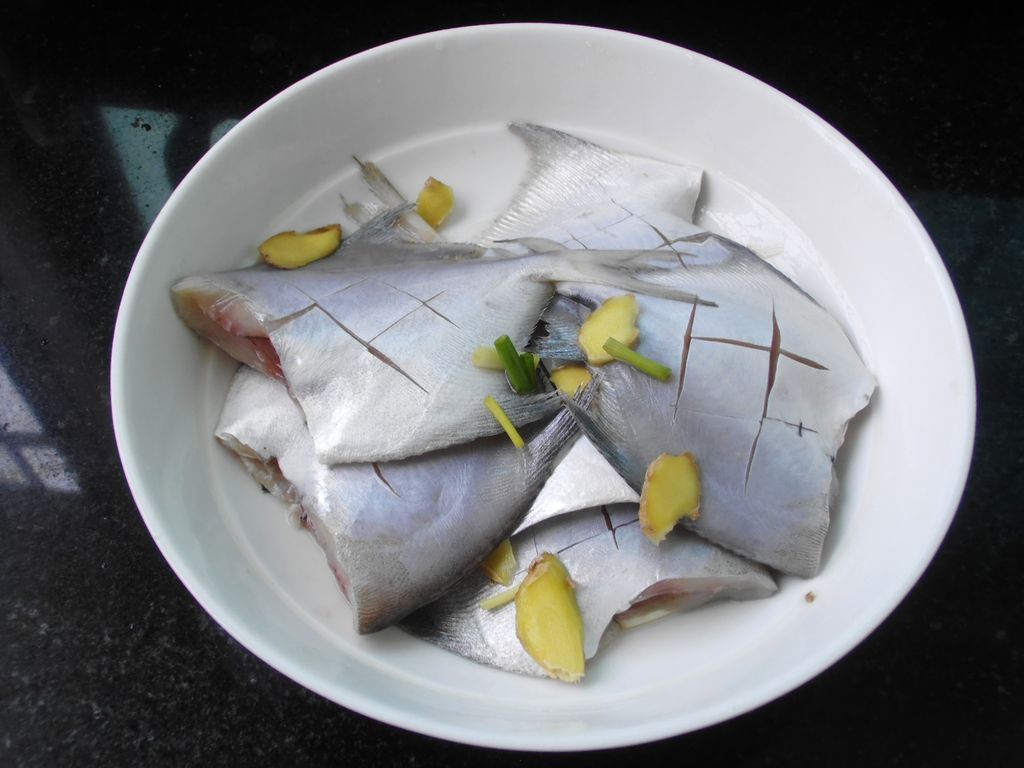 清蒸鲳鱼怎么做_清蒸鲳鱼的做法_豆果美食