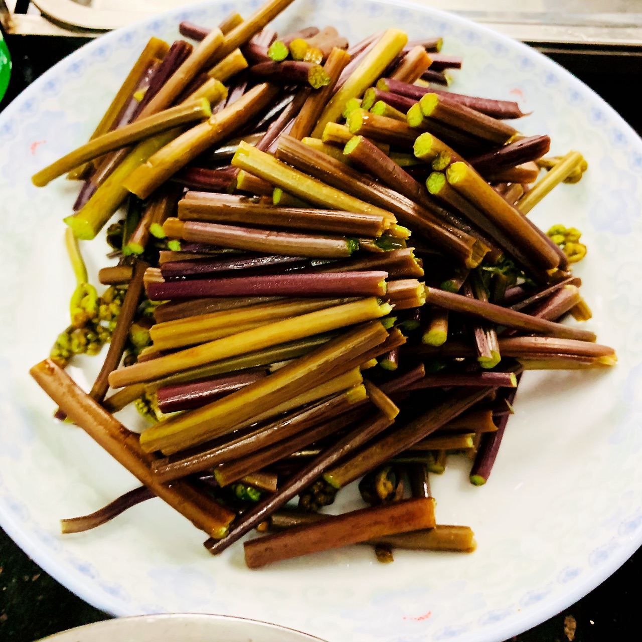 凉拌蕨菜怎么做_凉拌蕨菜的做法_西蘭_豆果美食