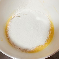 奶香南瓜戚风蛋糕(营养又美味）的做法图解4