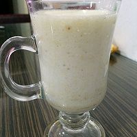 香蕉奶昔的做法图解3