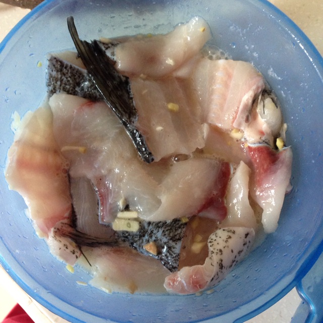 香辣水煮魚的做法图解1