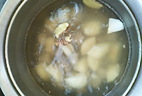 秋燥润喉雪梨汤的做法