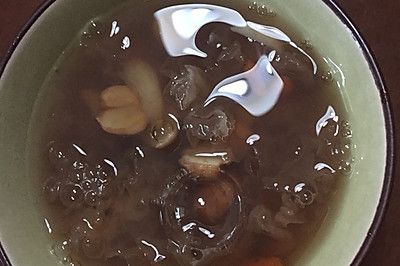 红枣银耳莲子羹