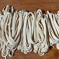 凉拌豆皮的做法图解1