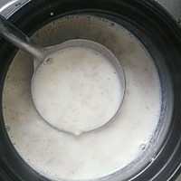 牛奶水果燕麦粥的做法图解3