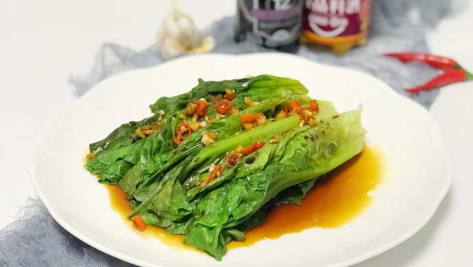 生菜不炒才更好吃，3分钟就能搞定，脆嫩爽口，上桌就被抢光