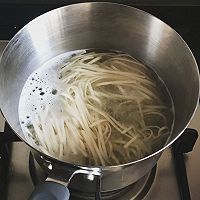 香辣红烧牛肉面#福临门好面不止用芯造#的做法图解10