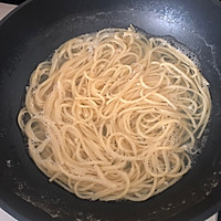 #全电厨王料理挑战赛热力开战！#好吃到哭的奶油蘑菇意面的做法图解2