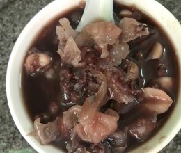 莲子银耳红豆黑米小米的做法