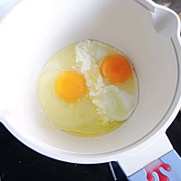  5分钟快手面❗️荷包蛋焖面 汤汁浓郁~好吃到舔盘的做法图解3