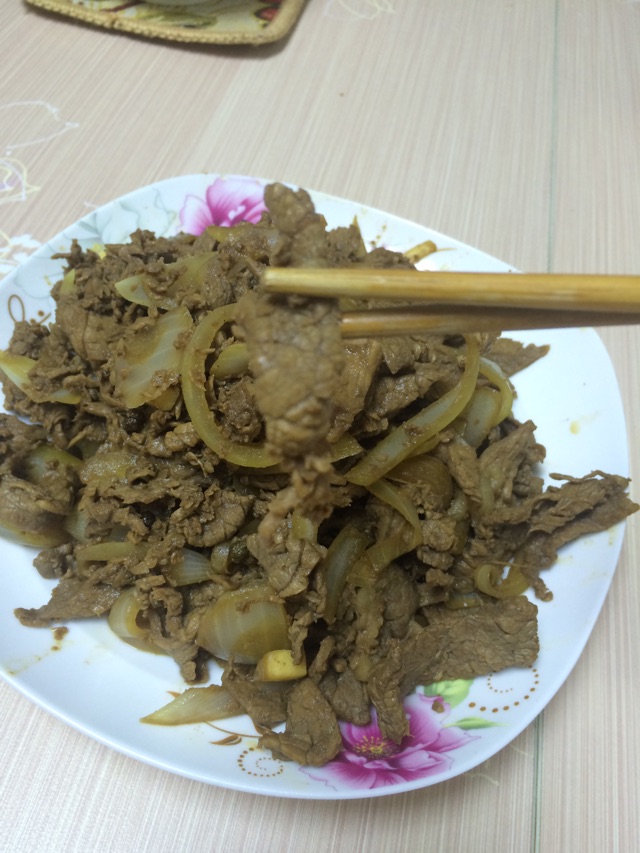 爆炒小牛肉的做法图解3