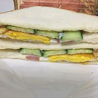 火腿鸡蛋三明治#丘比沙拉汁#的做法图解4