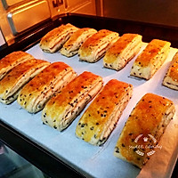 #安佳佳倍容易圣诞季#奶香浓郁的咸口~【芝麻椒盐黄油千层饼】的做法图解7